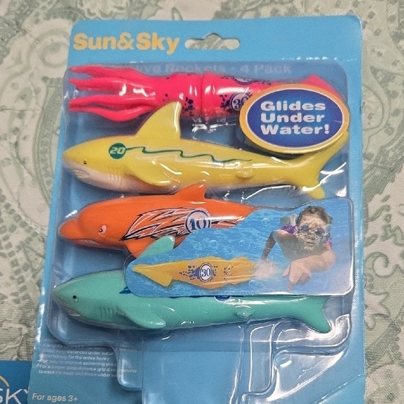 Dive Rockets - Colorful Pool Toys - Picture 2 of 4